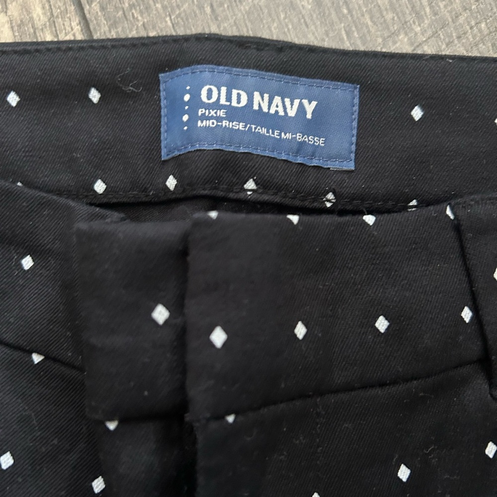 Old Navy Mid Rise Pants - Picture 3 of 4